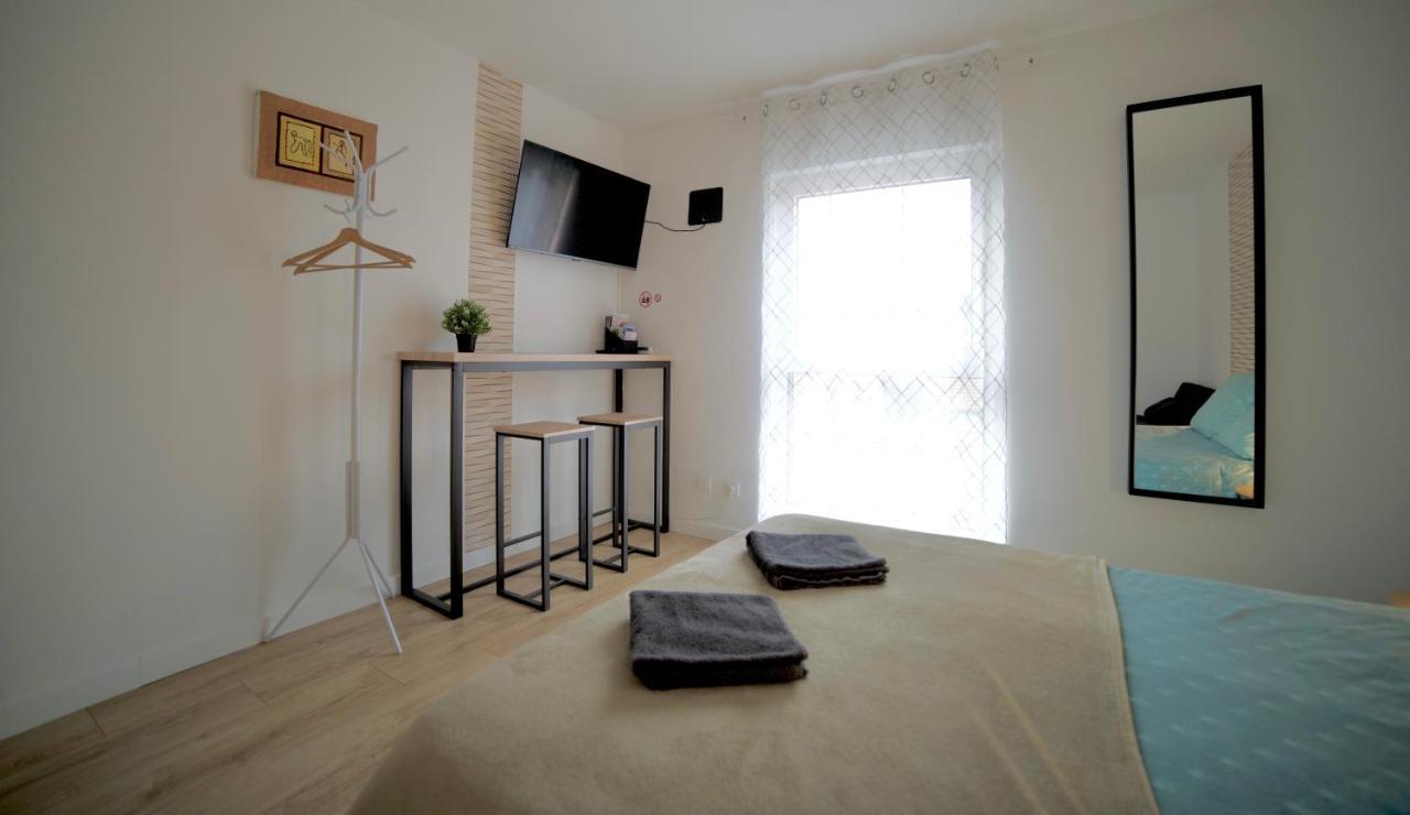 B&B Chez L'Habitant Chambre Privative Sur La Route Des Vins Tv Parking Box Velo 이젠하임 외부 사진