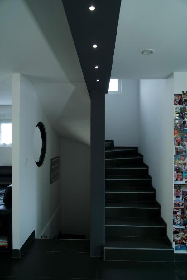 B&B Chez L'Habitant Chambre Privative Sur La Route Des Vins Tv Parking Box Velo 이젠하임 외부 사진